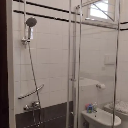 Comodo Al Mare E Stazione Apartamento *