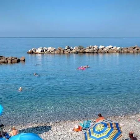 Comodo Al Mare E Stazione Chiavari